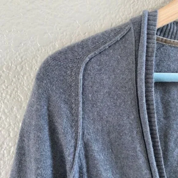 Banana Republic Wool Cashmere Blend Cardigan Pockets Grey Longline academia - Picture 3 of 10